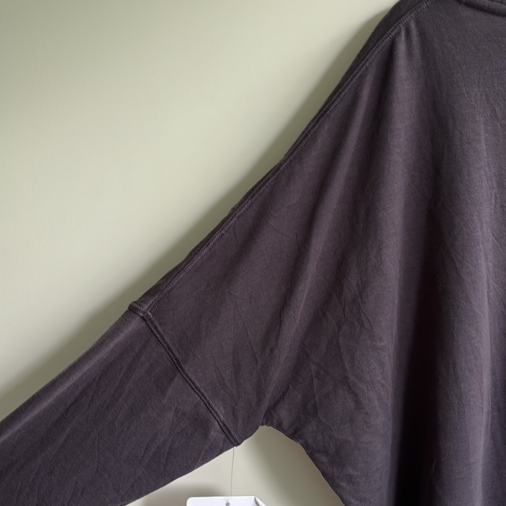 ATHLETA Essence Flow Top Long Sleeve M - Picture 9 of 9
